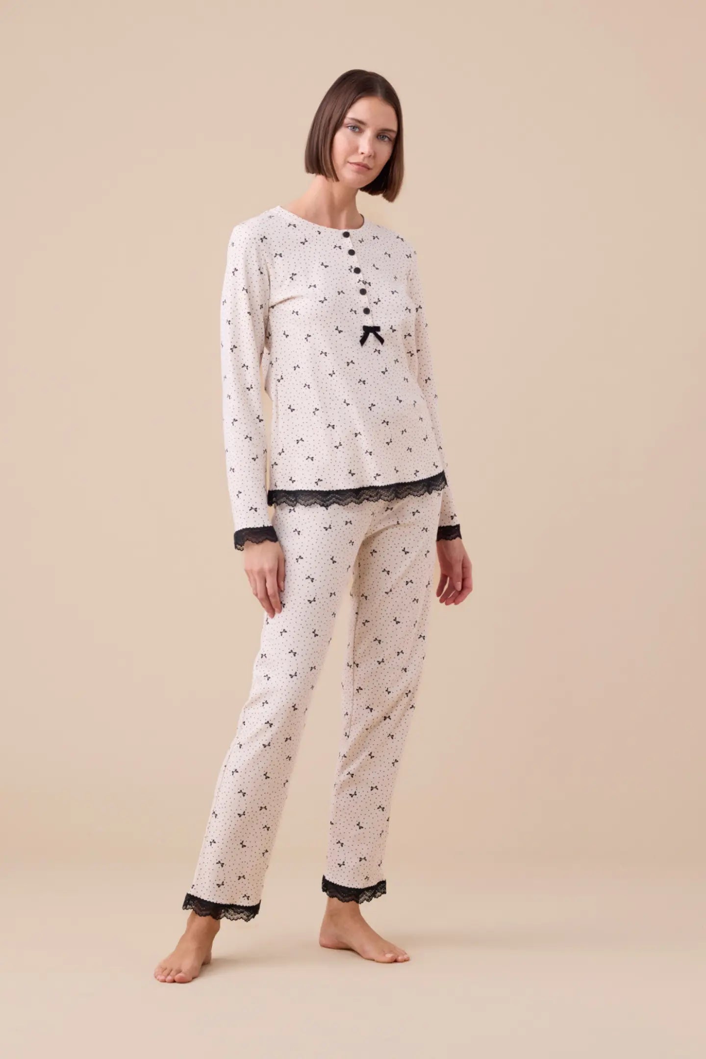 Pigiama donna Romantic Noi di Notte in caldo cotone con pizzo