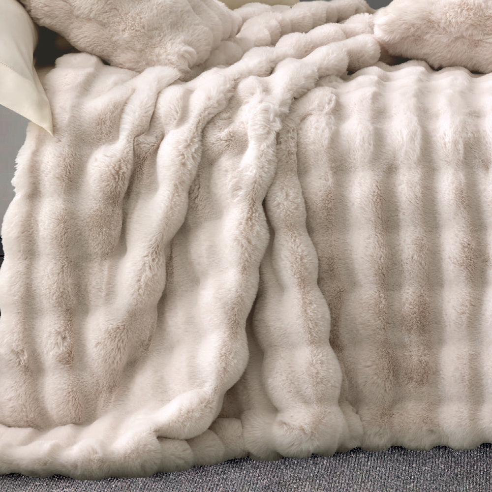 Trapunta invernale in Ecopelliccia GF FERRARI - Kira