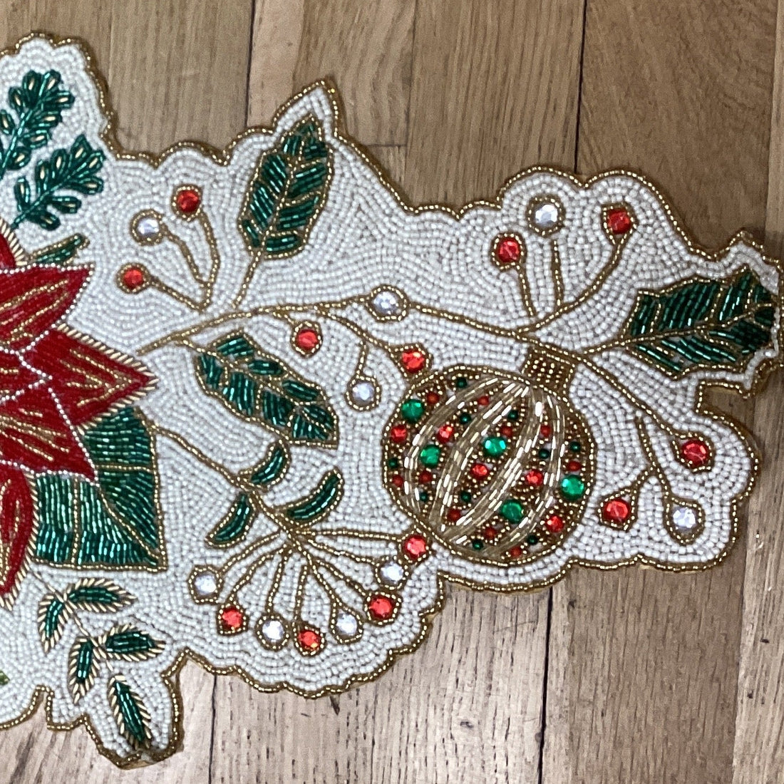 Runner Ricamato con Corallini BLANC MARICLO' - Stella di Natale