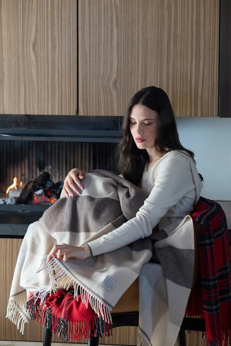 Plaid in Lana Merinos e Cashmere con frange CECCHI E CECCHI - Dalis Beige Marrone