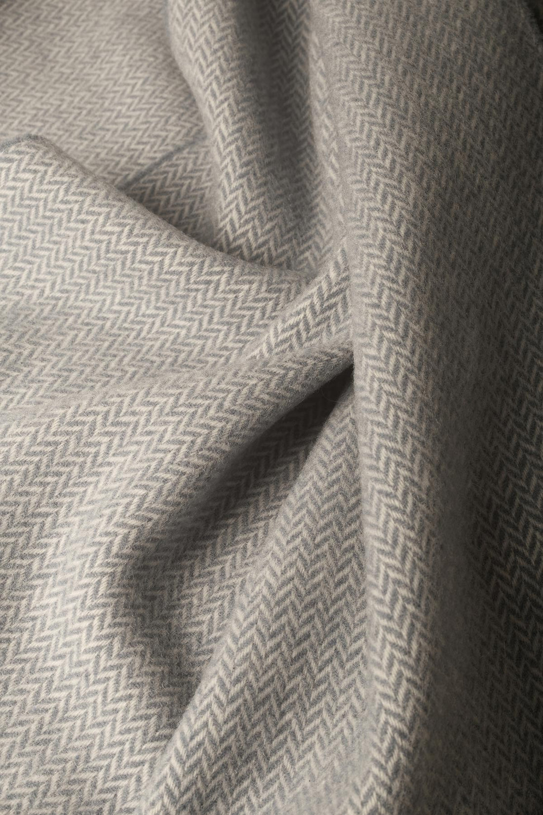 Plaid in Lana Merinos e Cashmere con frange CECCHI E CECCHI - Pires Perla