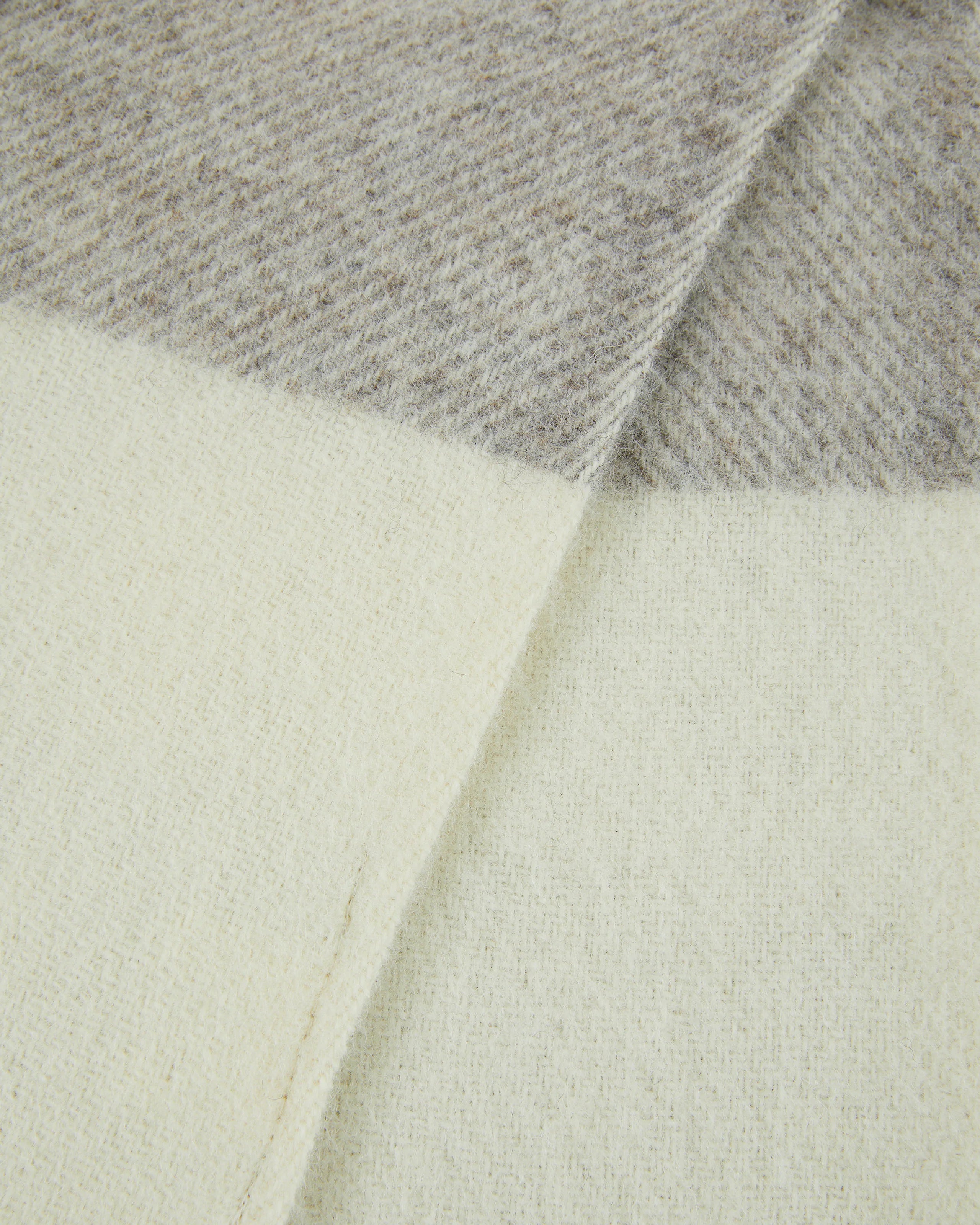 Plaid in Pura Lana Vergine con frange  LANEROSSI - Nelson Grigio