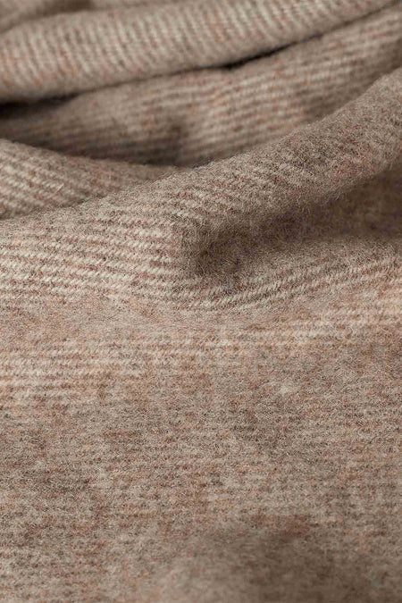 Plaid in Pura Lana Merinos extra fine con frange CECCHI E CECCHI - Scozia Moretto