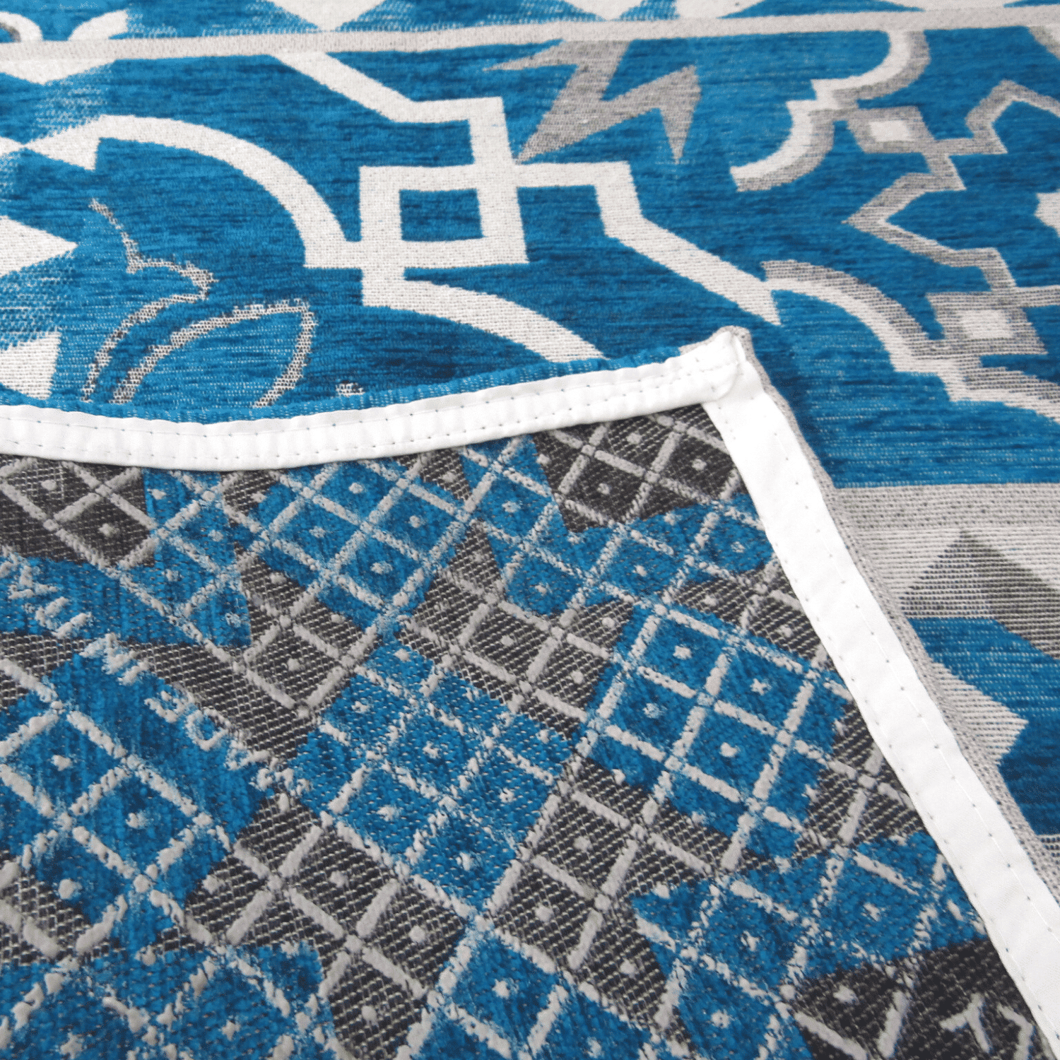 Handcrafted non-slip furnishing carpet - Cementine